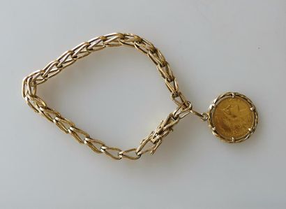 BRACELET en or jaune maille fantaisie guillochée,...