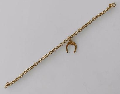 BRACELET en or jaune, la maille jaseron unie...