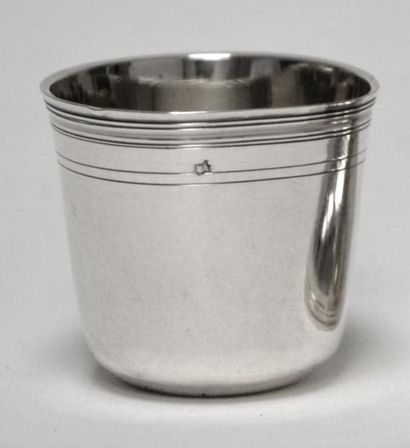 CURON DE CAVE A PARFUM en argent, le col...