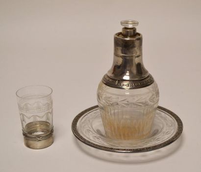 VERRE A EAU DE NUIT en cristal et argent,...