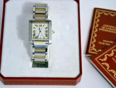 CARTIER Tank, grand modèle. MONTRE-BRACELET...