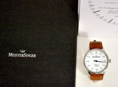 MEISTERSINGER, modele Pangea. MONTRE-BRACELET...