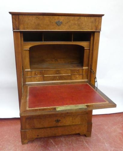 SECRETAIRE à ABATTANT en bois de placage,...
