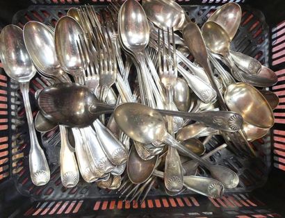 Ensemble de COUVERTS en métal argenté (u...