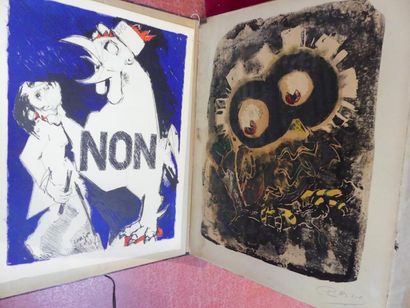 Lot de trois CARTONS à DESSIN et leurs contenus...