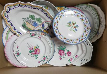 Carton d'ASSIETTES et PLATS en faïence diverses...