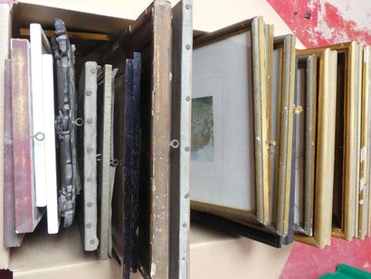 Carton de PIECES ENCADREES dont reproduction,...