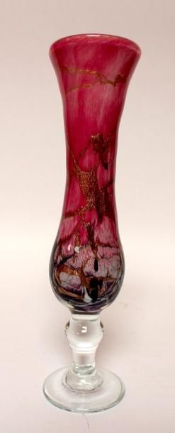 Michèle LUZORO (1949). VASE sur pied, rose...