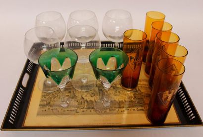 PLATEAU en métal et ensemble de VERRES d...