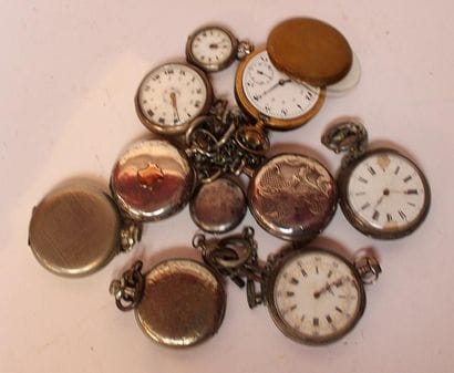 Lot de MONTRES GOUSSETS en l'état.