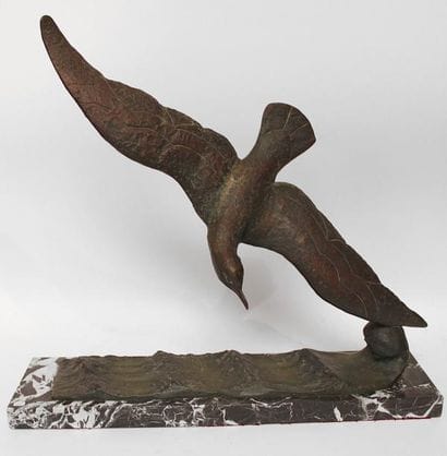 Georges GARREAU. Mouette sur la vague. Bronze....