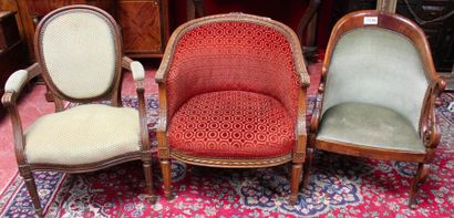 Lot de 3 fauteuils dont un fauteuil enveloppant...