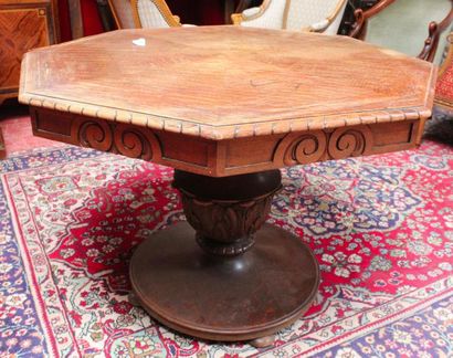 TABLE octogonale en bois naturel, reposant...