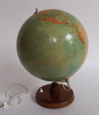 GLOBE TERRESTRE de Räth éclairant