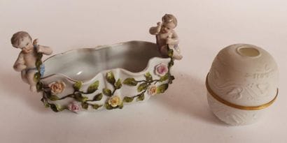JARDINIERE aux angelots et PHOTOPHORE en...