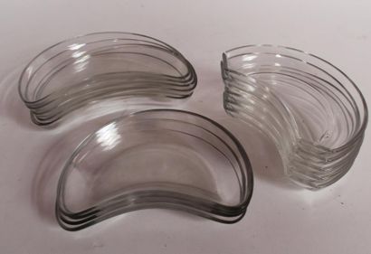 Ensemble d'ASSIETTES à SALADE en cristal...