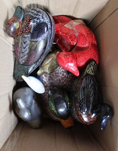Collection de CANARDS en étain, bois, porcelaine...