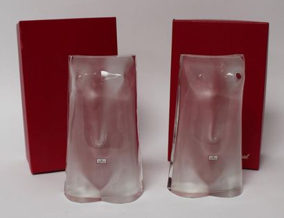 Robert RIGOT pour BACCARAT. Deux BUSTES feminins...