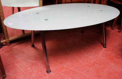 BUREAU, le plateau ovale en verre dépoli,...