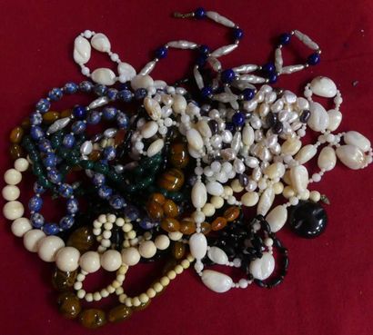 Lot de COLLIERS divers