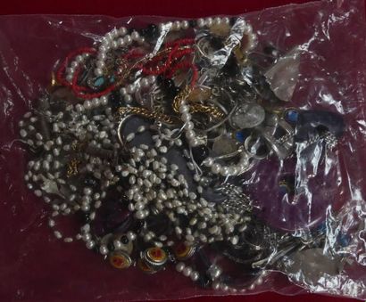 Lot de BIJOUX FANTAISIES.