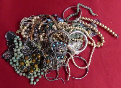 Lot de BIJOUX FANTAISIES.