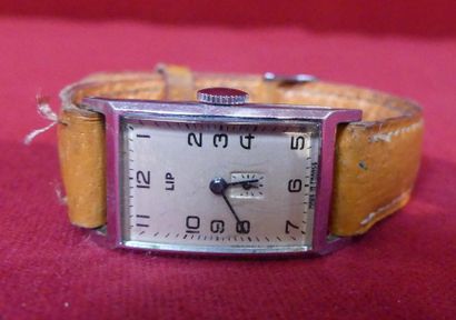 LIP. Montre en acier. 