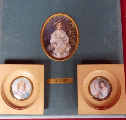Miniature ovale d'après Greuze, et deux miniatures...