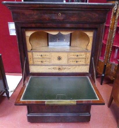 SECRETAIRE à ABATTANT en placage d'acajou,...
