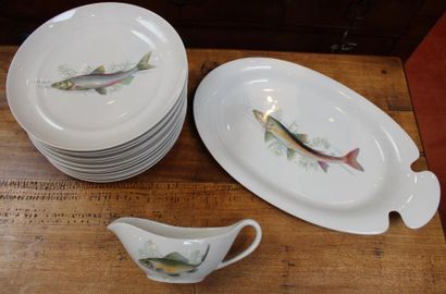 *Service à poisson en porcelaine. 