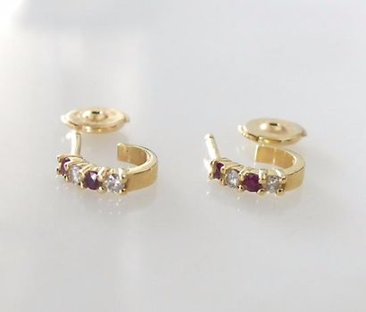 Paire de BOUCLES d'oreilles en or jaune,...