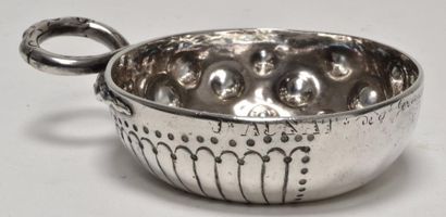 TASTE VIN en argent de forme ronde, à godrons...