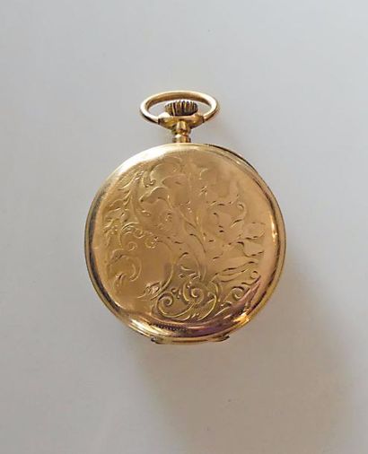 MONTRE GOUSSET en or jaune à décor sur fond...