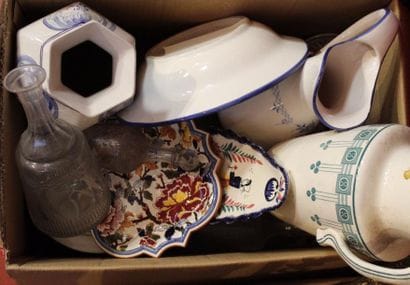 Ensembles de brocs, bassins, vases, plat...
