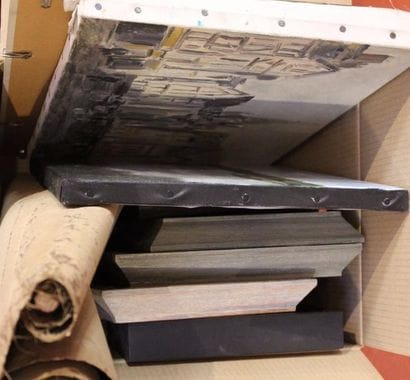 Carton de pièces encadrées et non encadrées...