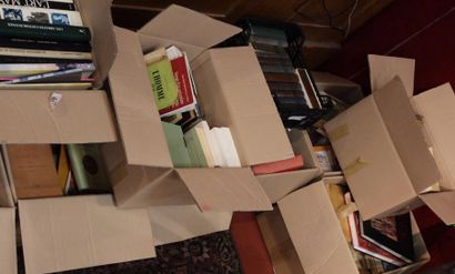 Fort lot de livres dont livres d'art et douze...