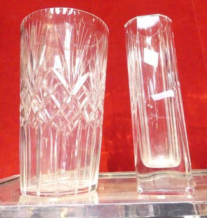 Deux vases en cristal
