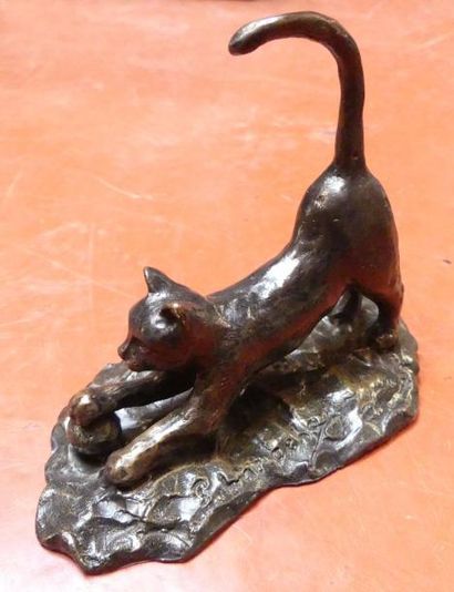 Partick LAROCHE, Chat en bronze, signé 