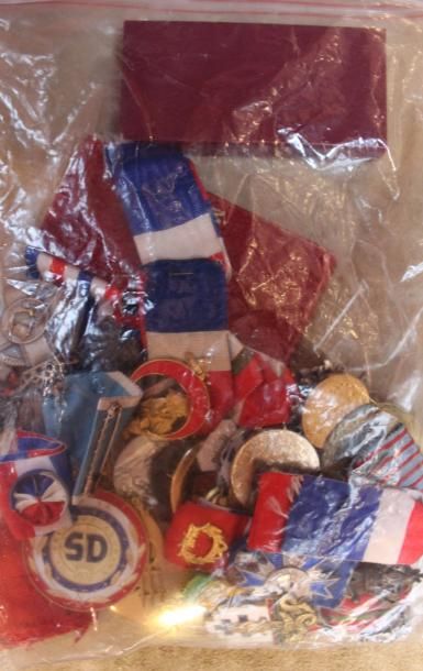 Médailles et insignes militaires