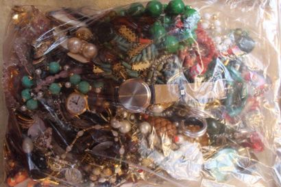 Fort lot de bijoux fantaisie