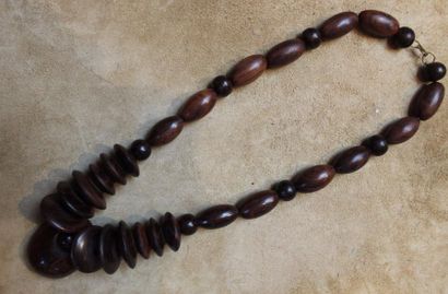 Collier en palissandre