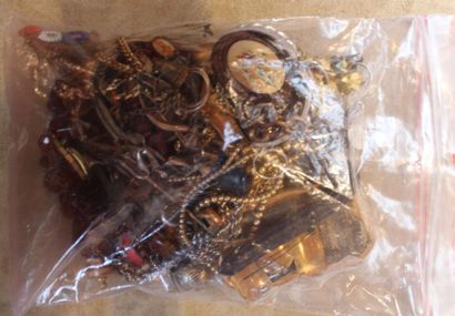 Lot de bijoux fantaisie