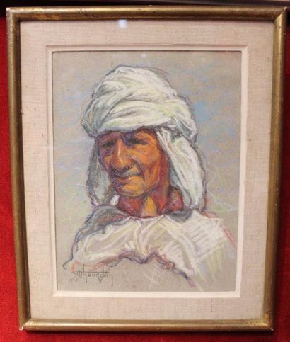 Pastel, Portrait d'homme berbère signé en...