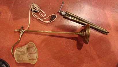 Lampe articulée et un pied photo