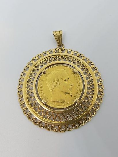 PIECE de 20 francs or montée en pendentif,...
