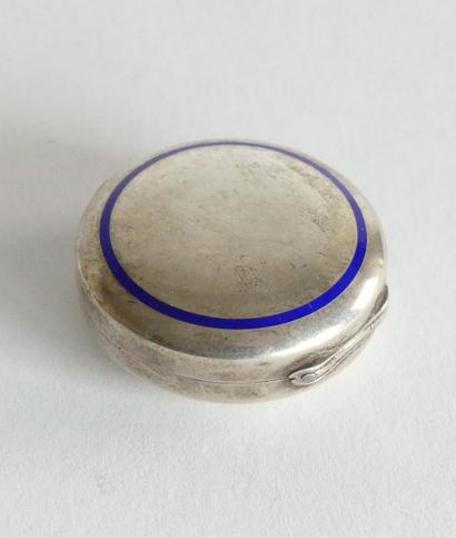 BOITE à pilule en argent à filet d'émail...