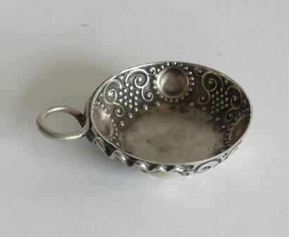 TASTE VIN en argent, à décor de cupules,...