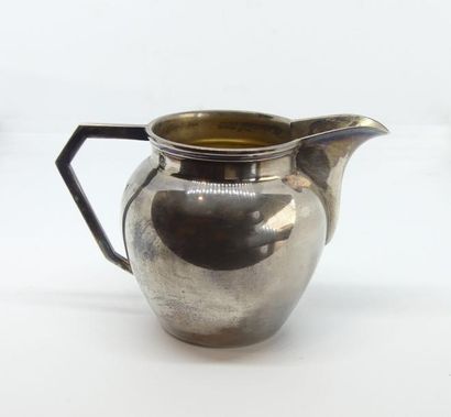*Petit POT à LAIT en argent. poinçon Minerve....