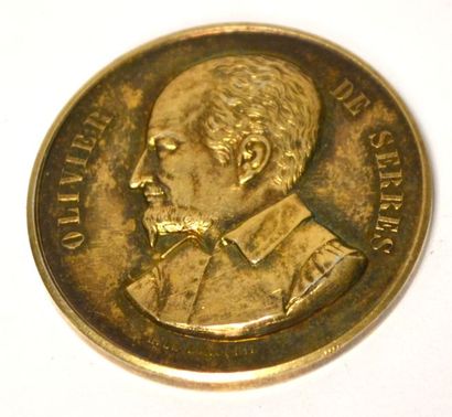 MEDAILLE en argent doré à l'effigie d'Olivier...