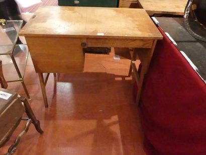 Petit BUREAU en chêne vers 1950 , plateau...